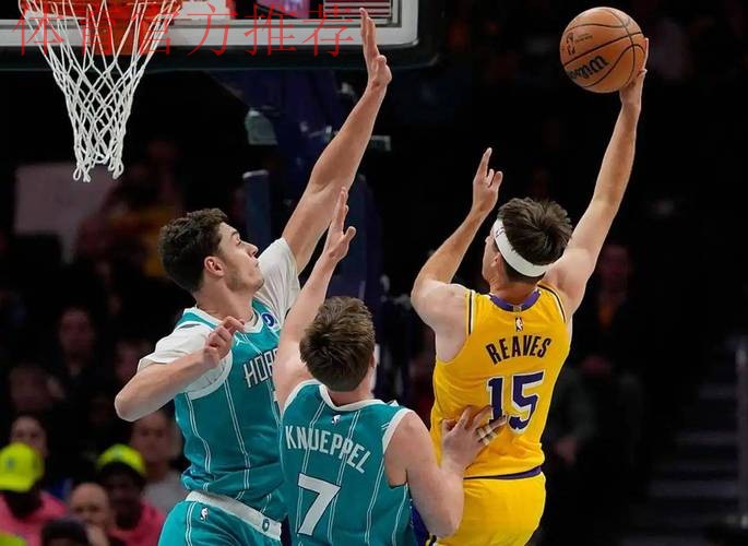 东契奇38分里夫斯复出24+7，湖人三节发力擒黄蜂取近7战第6胜